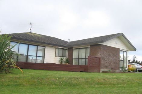 Photo of property in 2 Mayaro Crescent, Grenada Village, Wellington, 6037