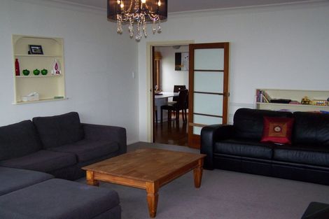 Photo of property in 25 Kitchener Street, Martinborough, 5711