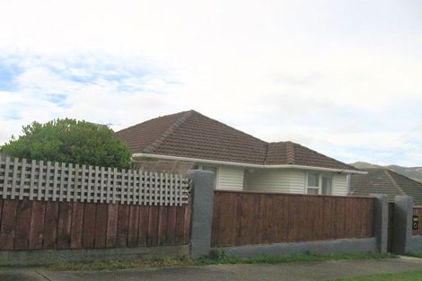 Photo of property in 17 Turkington Street, Tawa, Wellington, 5028
