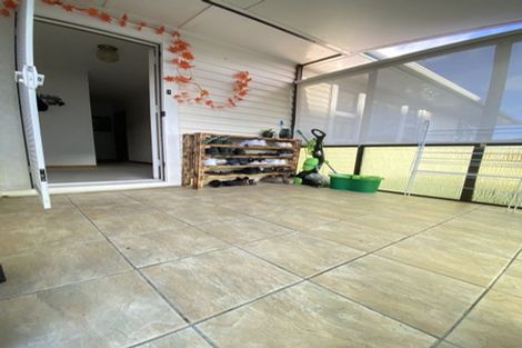 Photo of property in 26 Kaipatiki Road, Glenfield, Auckland, 0629