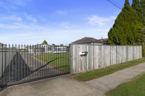 Photo of property in 33b Kawaha Point Road, Fairy Springs, Rotorua, 3015