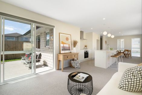 Photo of property in 7 Te Rehutai Rise, Welcome Bay, 3112