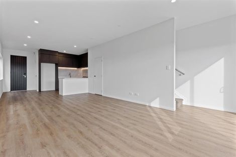 Photo of property in 47 Whare Kauri Road, Papakura, 2110