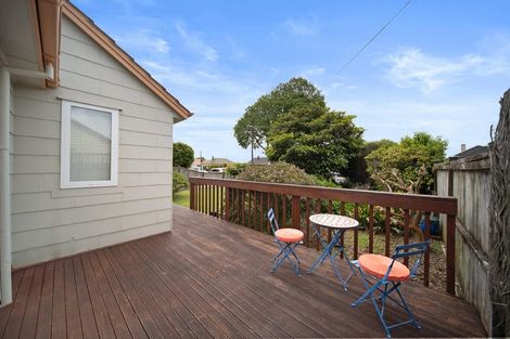Photo of property in 10 Village Way, Ardmore, Papakura, 2582