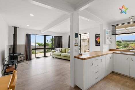 Photo of property in 341 Te Horo Beach Road, Te Horo Beach, Otaki, 5581