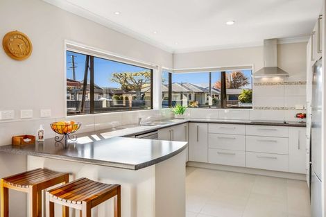 Photo of property in 105 Winchester Street, Levin, 5510