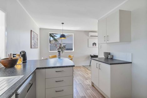 Photo of property in 2/2 Silver Creek Road, Weymouth, Auckland, 2103