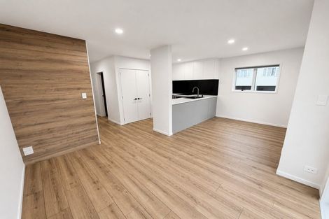 Photo of property in 14/30 John Jennings Drive, Oteha, Auckland, 0632