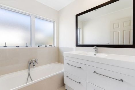 Photo of property in 40 Santa Ana Drive, Dannemora, Auckland, 2016