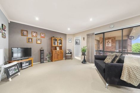 Photo of property in 16 Skelligs Drive, Flat Bush, Auckland, 2019