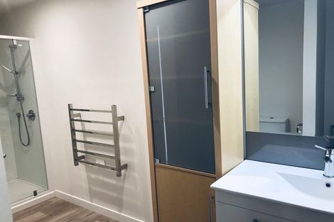 Photo of property in 3/6 Braemar Road, Rothesay Bay, Auckland, 0630