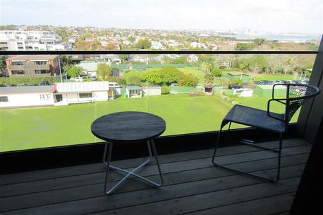 Photo of property in Frank Sargeson Apts, 406/74 Anzac Street, Takapuna, Auckland, 0622