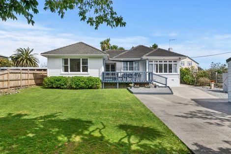 Photo of property in 7 Kawiu Road, Levin, 5510