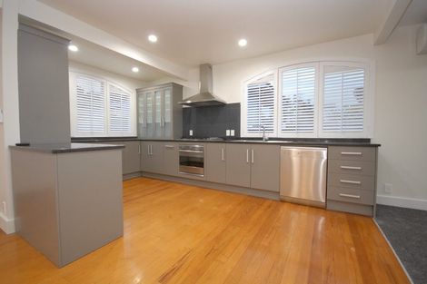 Photo of property in 2/13 Castor Bay Road, Castor Bay, Auckland, 0620