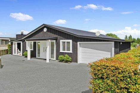 Photo of property in 47 Laly Haddon Place, Matakana, Warkworth, 0985