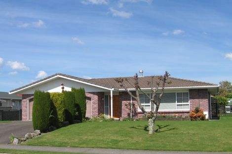 Photo of property in 24 Tawavale Street, Pukehangi, Rotorua, 3015