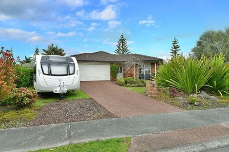 Photo of property in 28 Settlers Grove, Orewa, 0931
