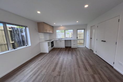 Photo of property in 9 Sheralee Place, Bucklands Beach, Auckland, 2014