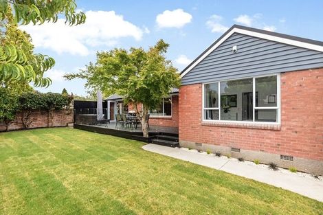 Photo of property in 3 Willowbrook Place, Fendalton, Christchurch, 8052