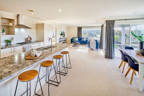 Photo of property in 64 Te Puia Drive, Aotea, Porirua, 5024