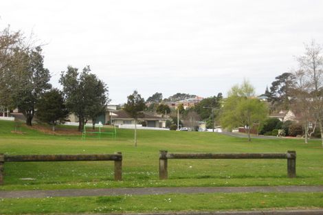 Photo of property in 15 Tavistock Street, Westown, New Plymouth, 4310