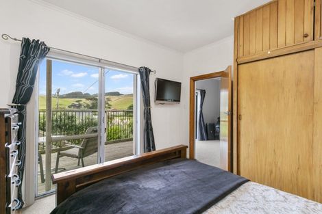 Photo of property in 1015 Makara Road, Makara Beach, Karori, 6972