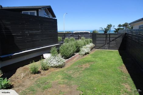 Photo of property in 10 Halse Place, Opunake, 4616