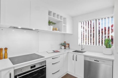 Photo of property in 2/129 Sherborne Street, St Albans, Christchurch, 8014