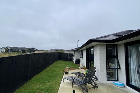 Photo of property in 19 Tahuna Minhinnick Drive, Glenbrook, Waiuku, 2681