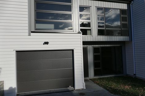 Photo of property in 19 Eastview Road, Glen Innes, Auckland, 1072