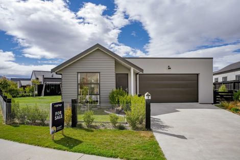 Photo of property in 8 Mount Burke Street, Wanaka, 9305
