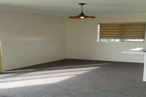 Photo of property in 37 Hibiscus Coast Highway, Silverdale, 0932