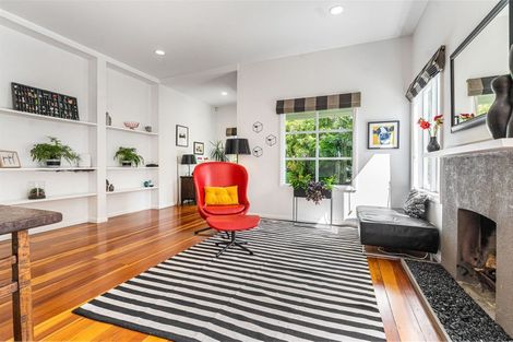 Photo of property in 1/50 Vauxhall Road, Devonport, Auckland, 0624