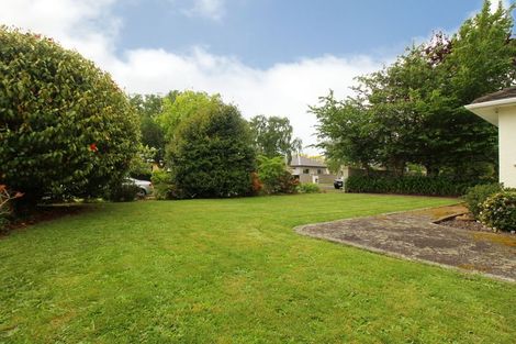 Photo of property in 8 Winston Avenue, Hokowhitu, Palmerston North, 4410