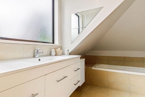 Photo of property in 11a Cherrywood Place, Redwood, Christchurch, 8051