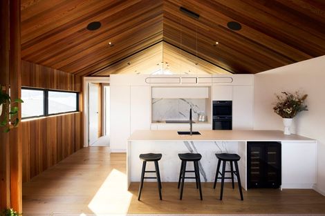 Photo of property in 239 The Esplanade, Petone, Lower Hutt, 5012