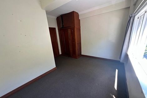 Photo of property in Elms Court Flats, 3/367 The Terrace, Te Aro, Wellington, 6011