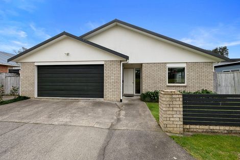 Photo of property in 24 Moulton Street, Moturoa, New Plymouth, 4310