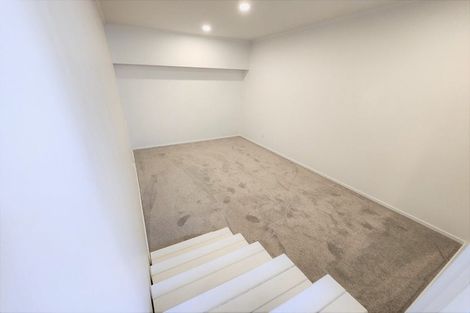 Photo of property in 34 Camelot Place, Glenfield, Auckland, 0629