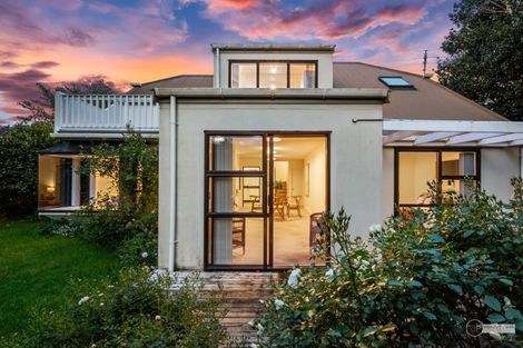 Photo of property in 4 Sutherland Avenue, Silverstream, Upper Hutt, 5019