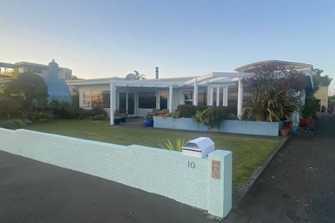 Photo of property in 10 Charles Street, Westshore, Napier, 4110