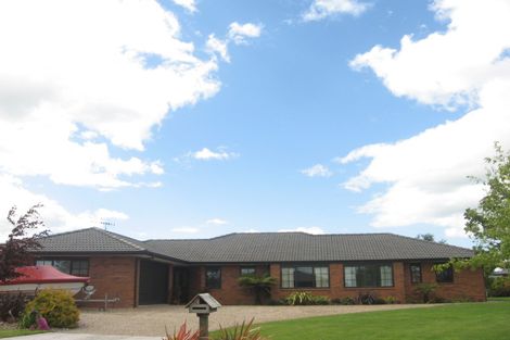 Photo of property in 9 De La Mare Drive, Leamington, Cambridge, 3432