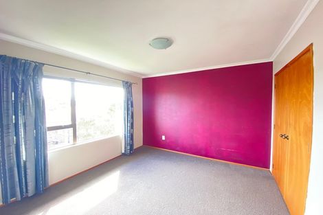 Photo of property in 6 Riesling Place, Henderson, Auckland, 0612