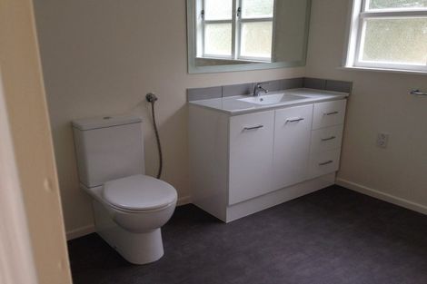 Photo of property in 16 Cliff Street, Onerahi, Whangarei, 0110