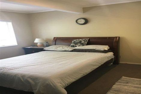 Photo of property in 9 Central Park Drive, Te Atatu South, Auckland, 0610