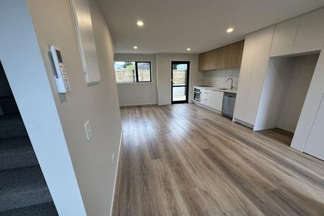 Photo of property in 5/7 Wainuiomata Road, Wainuiomata, Lower Hutt, 5014