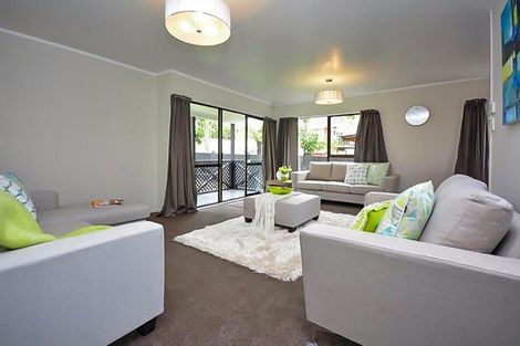 Photo of property in 2/26 Estuary Road, Weymouth, Auckland, 2103