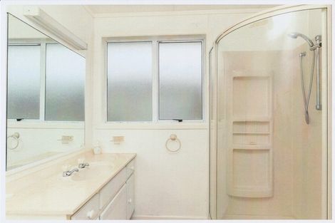 Photo of property in 8 Mahoe Street, Strandon, New Plymouth, 4312