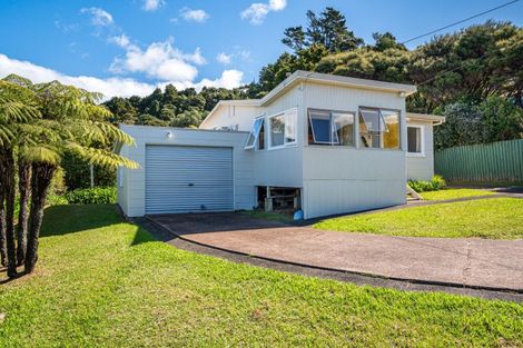 Photo of property in 69 Cornwallis Road, Cornwallis, Auckland, 0604
