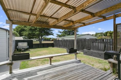 Photo of property in 16 Sheridan Crescent, Leamington, Cambridge, 3432